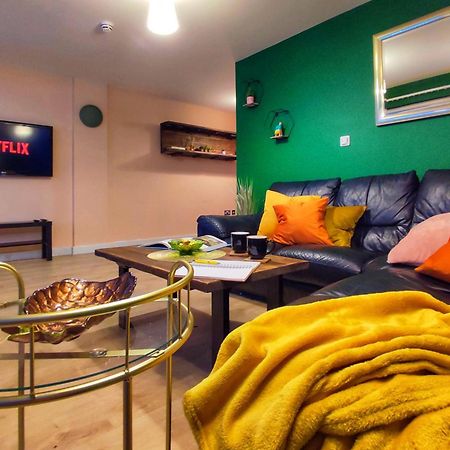 Duplex Apartment In Leeds With King Size Bed - Long Stay Rates Available Exteriör bild