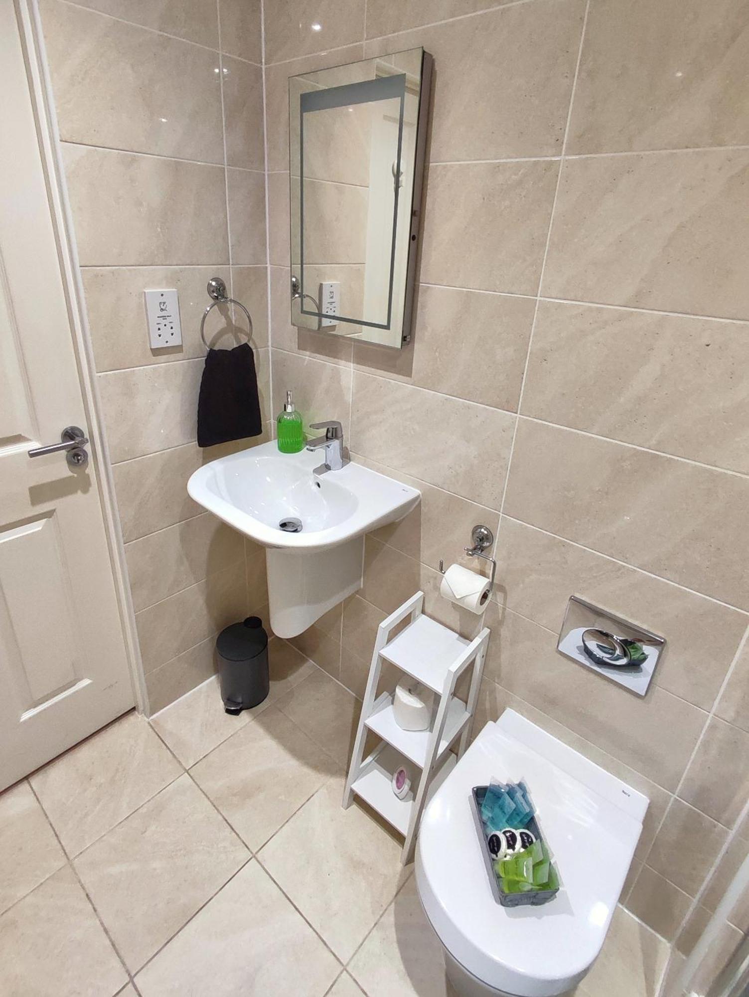 Duplex Apartment In Leeds With King Size Bed - Long Stay Rates Available Exteriör bild