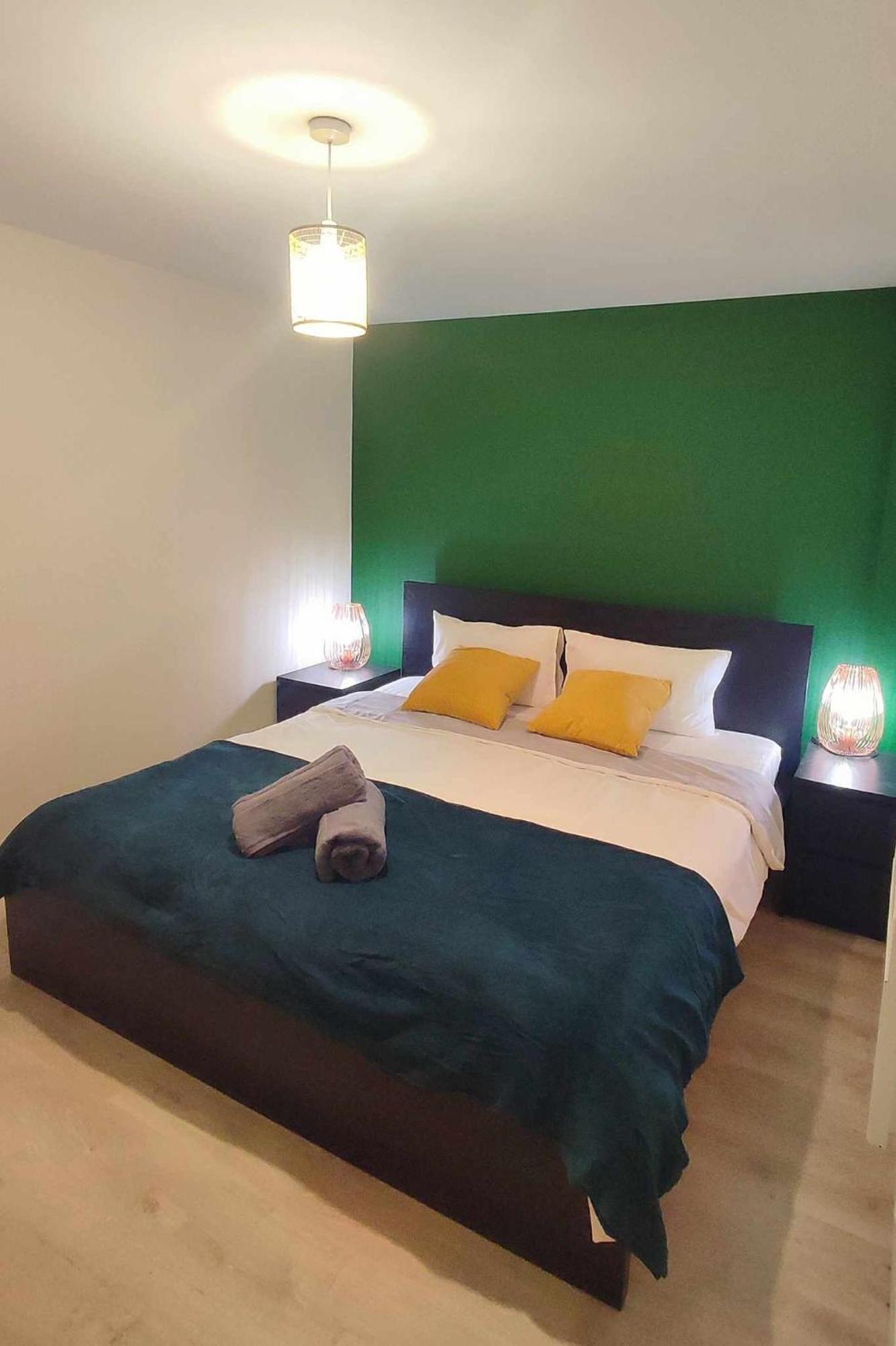 Duplex Apartment In Leeds With King Size Bed - Long Stay Rates Available Exteriör bild